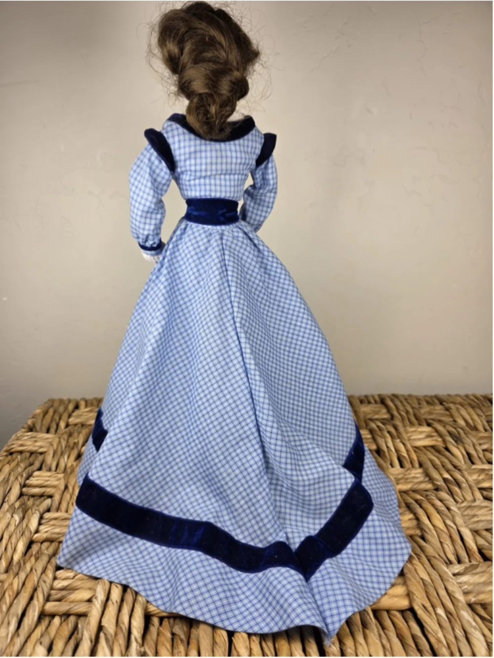 Heritage Signature Collection Porcelain Doll 18